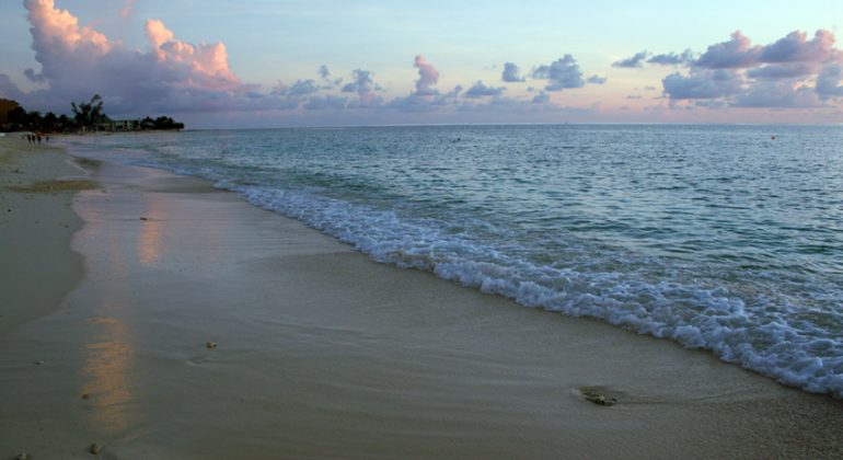 Honeymoon in the Cayman Islands: Orlando to Grand Cayman